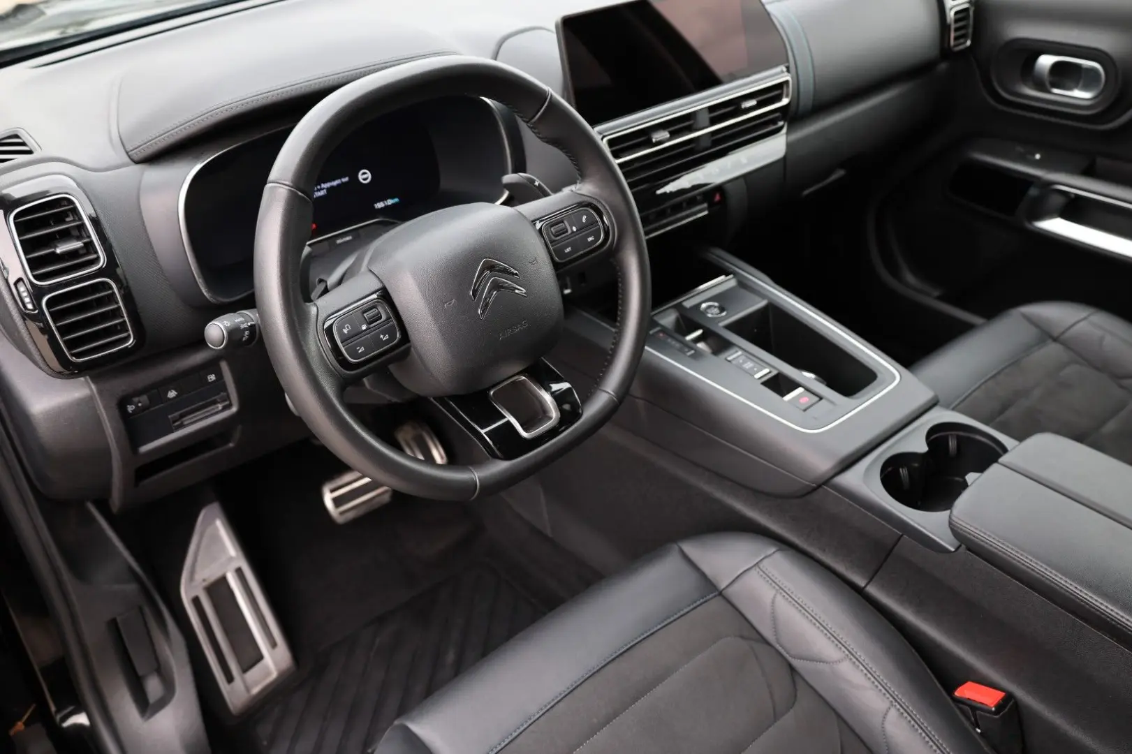 C5 Aircross 1.6 L. SHINE PHEV * 225 PS*CO2-31