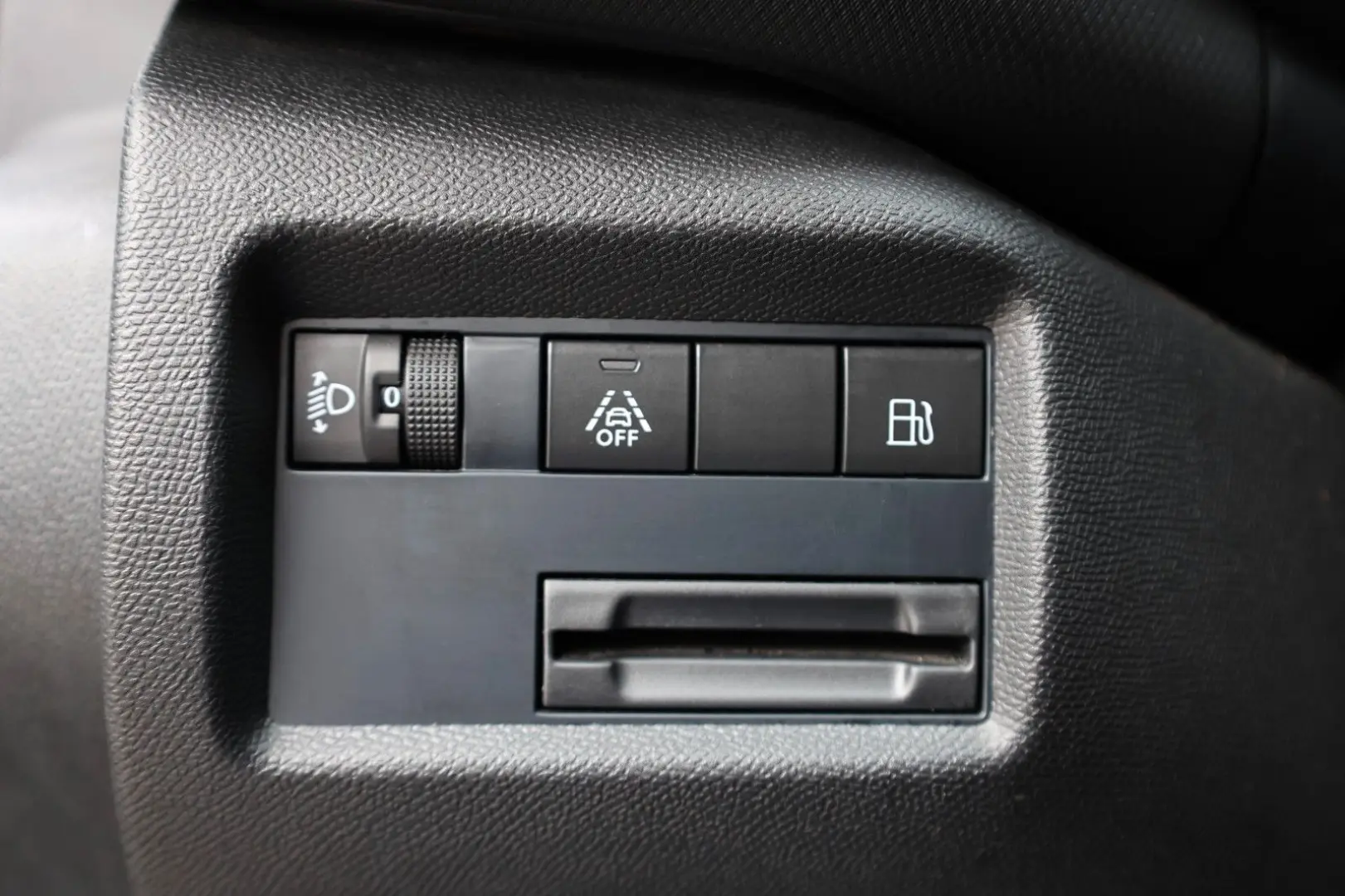 C5 Aircross 1.6 L. SHINE PHEV * 225 PS*CO2-31