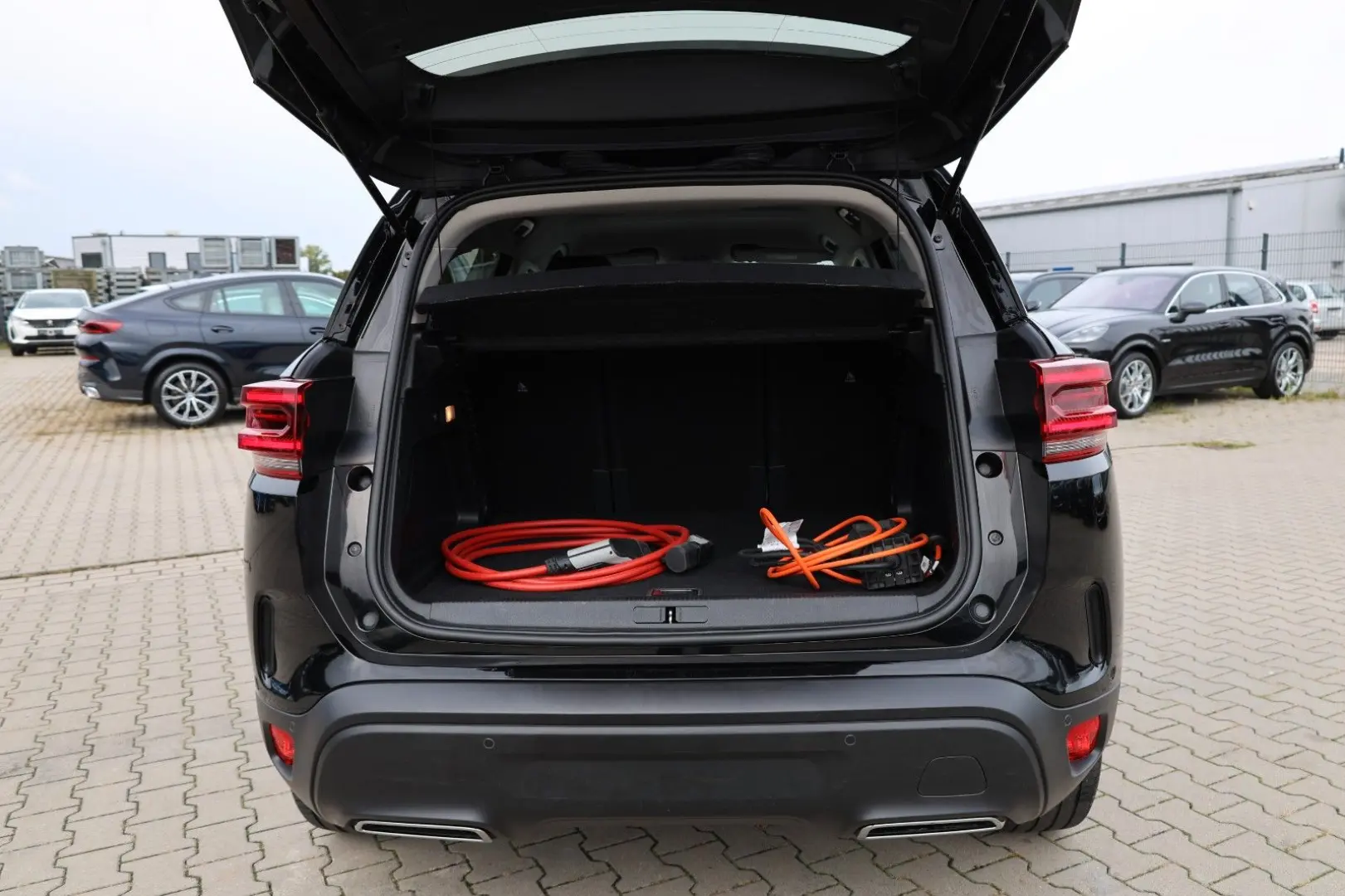 C5 Aircross 1.6 L. SHINE PHEV * 225 PS*CO2-31