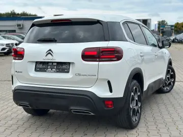 C5 Aircross 1.6 L. Plug-in hybrid* 225 PS*CO2-31