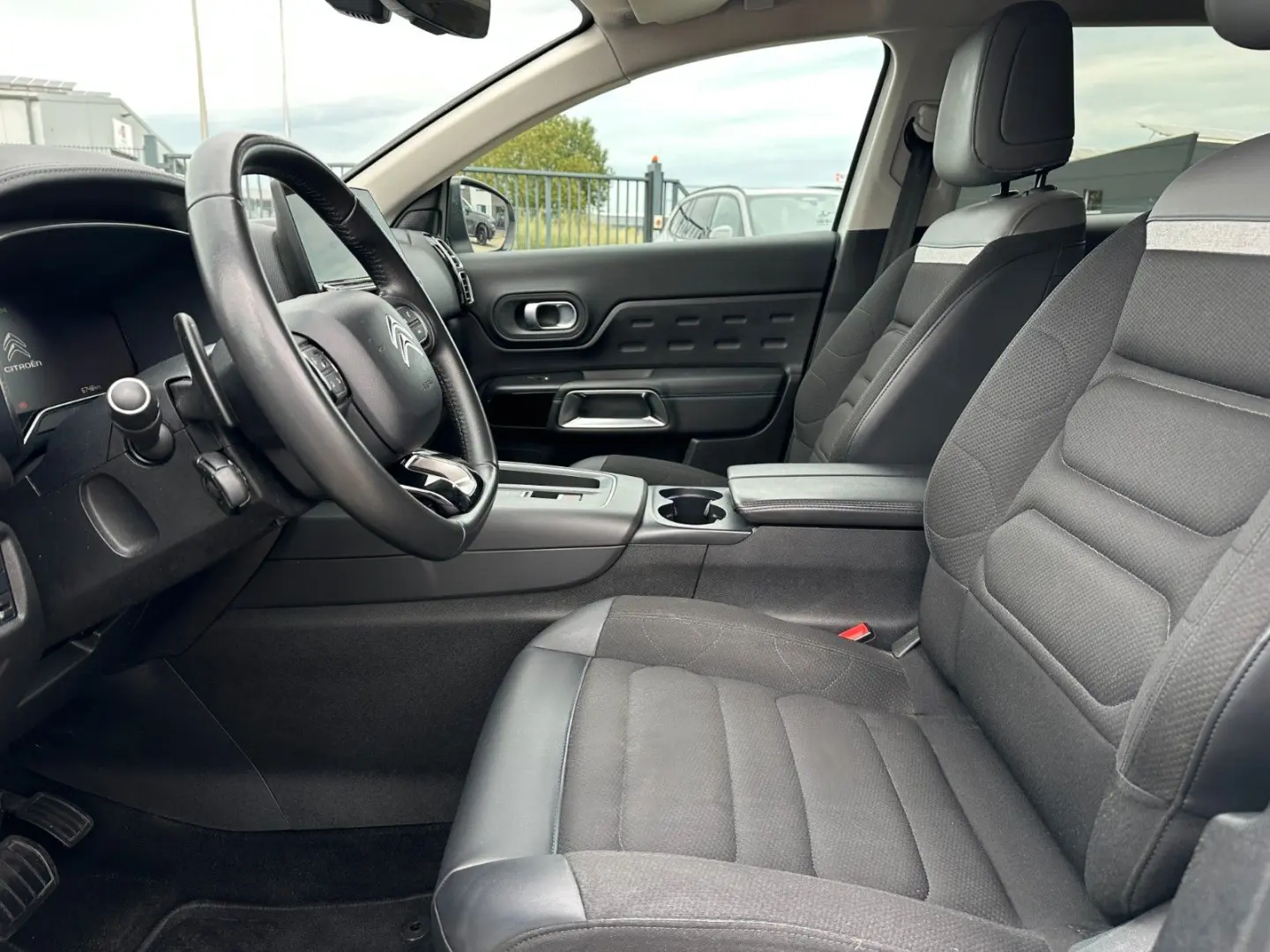 C5 Aircross 1.6 L. Plug-in hybrid* 225 PS*CO2-31