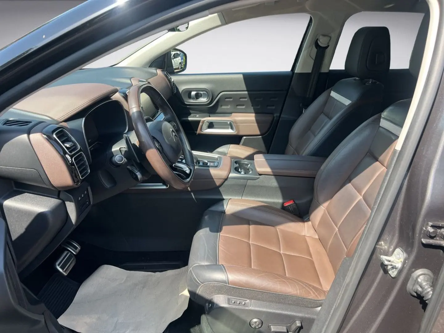 C5 Aircross 1.6 Shine Pack Hybrid SHZ Leder AHK