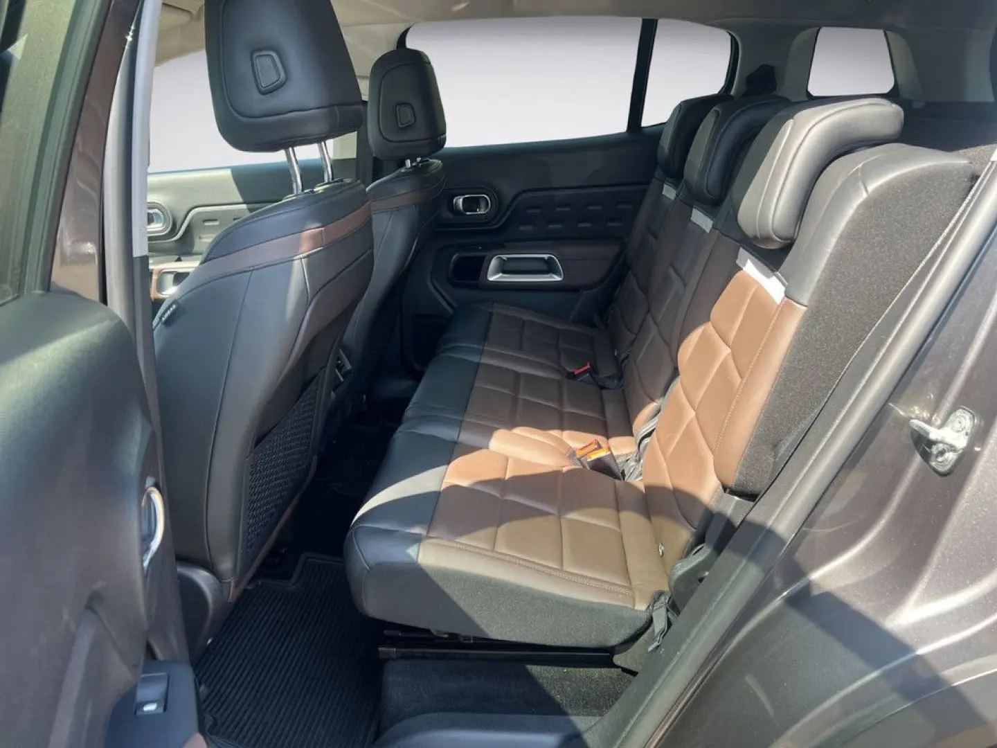 C5 Aircross 1.6 Shine Pack Hybrid SHZ Leder AHK