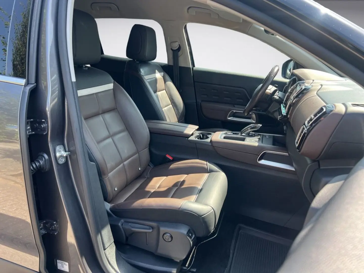 C5 Aircross 1.6 Shine Pack Hybrid SHZ Leder AHK