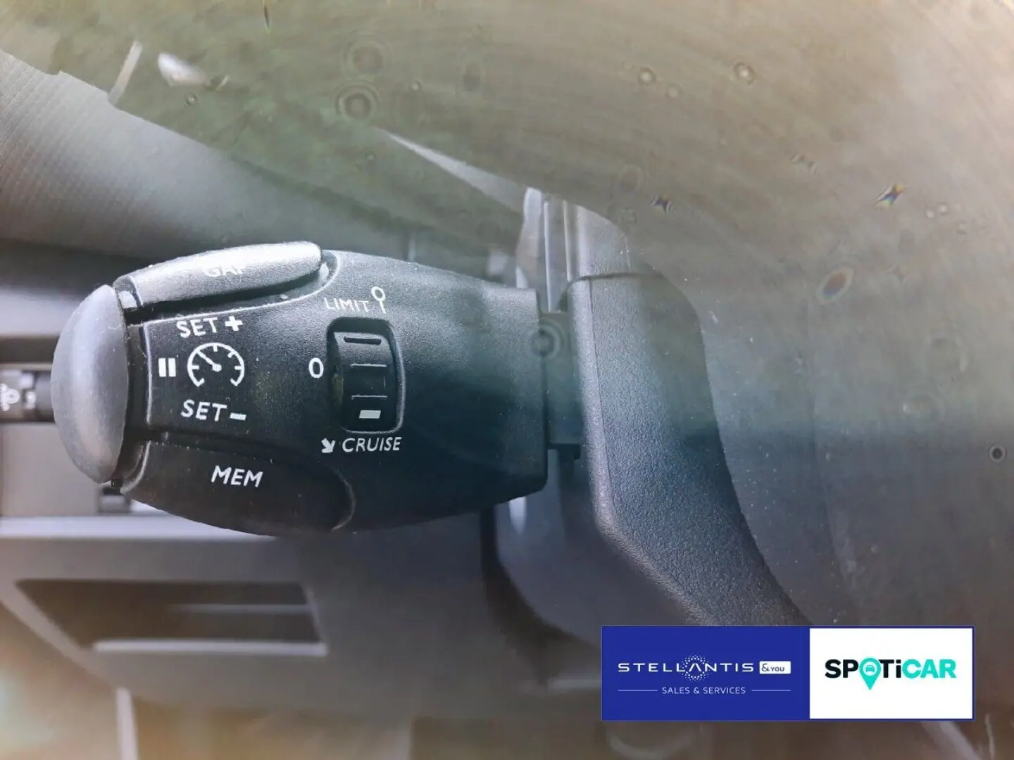 C5 Aircross 1.2 Mild-Hybrid 136 PLUS Automatik