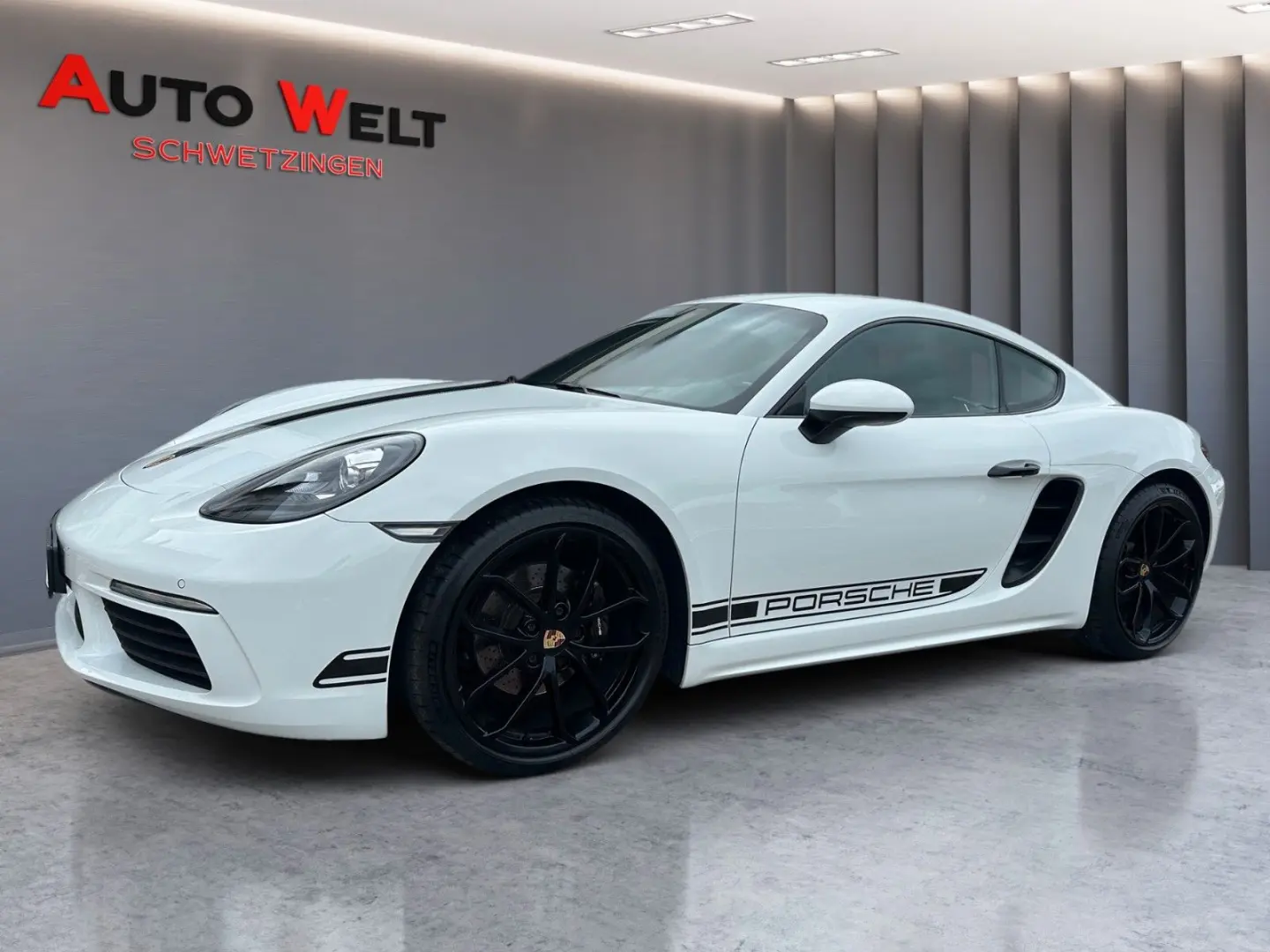 Porsche Cayman 718  /STYLE/Chrono