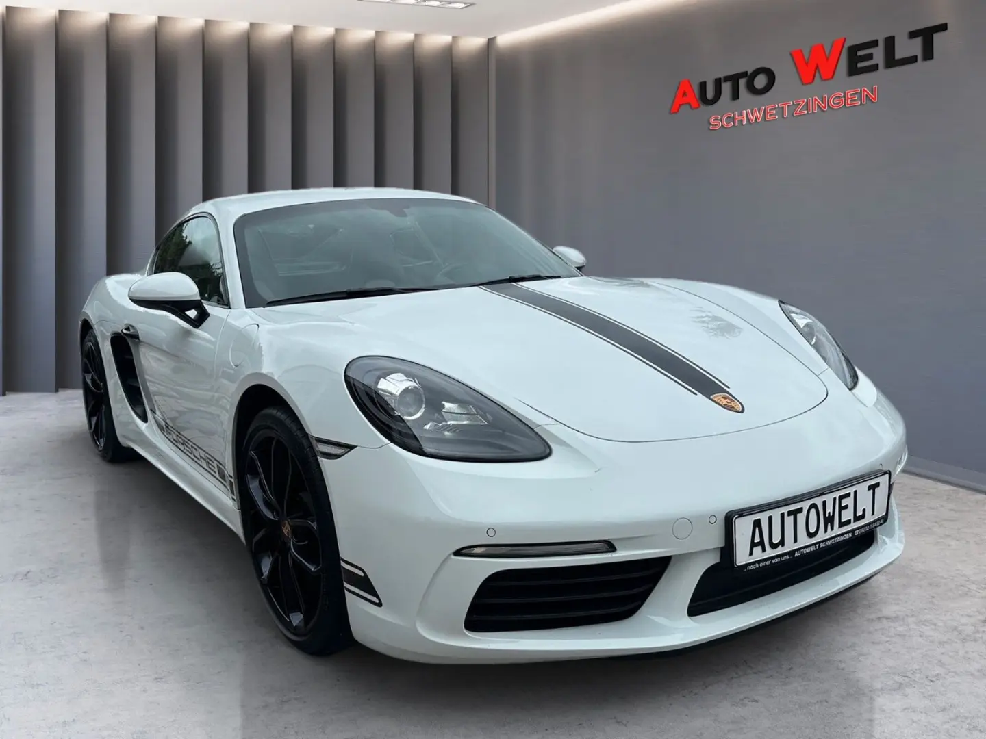 Porsche Cayman 718  /STYLE/Chrono