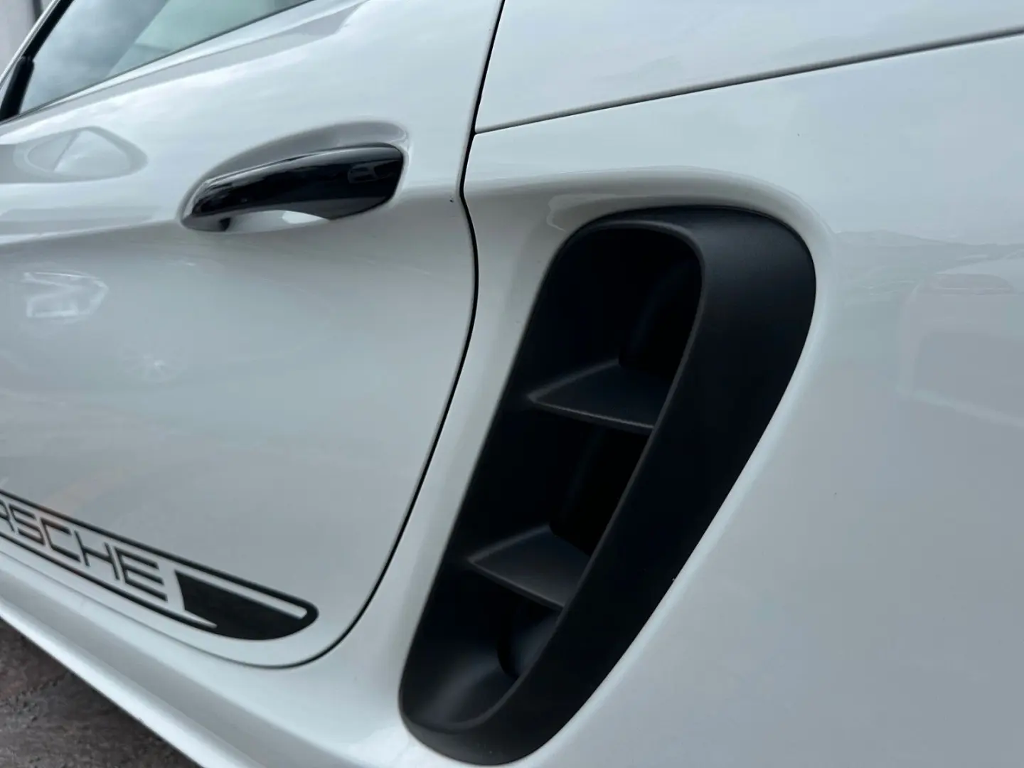 Porsche Cayman 718  /STYLE/Chrono