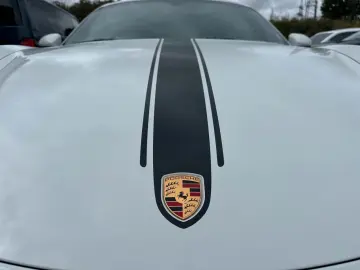 Porsche Cayman 718  /STYLE/Chrono