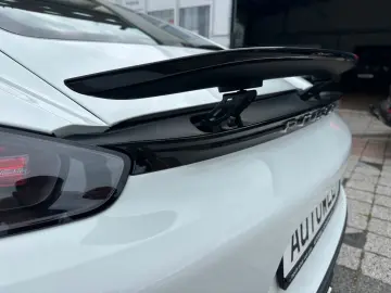 Porsche Cayman 718  /STYLE/Chrono