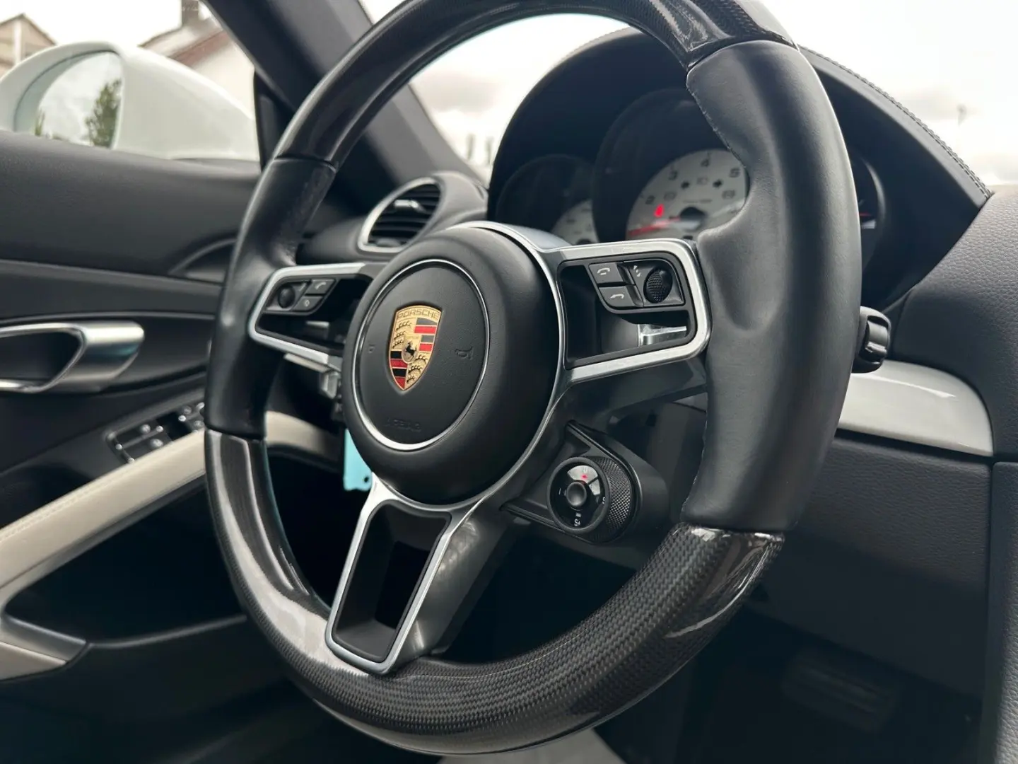 Porsche Cayman 718  /STYLE/Chrono