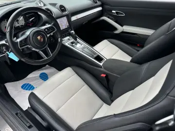 Porsche Cayman 718  /STYLE/Chrono