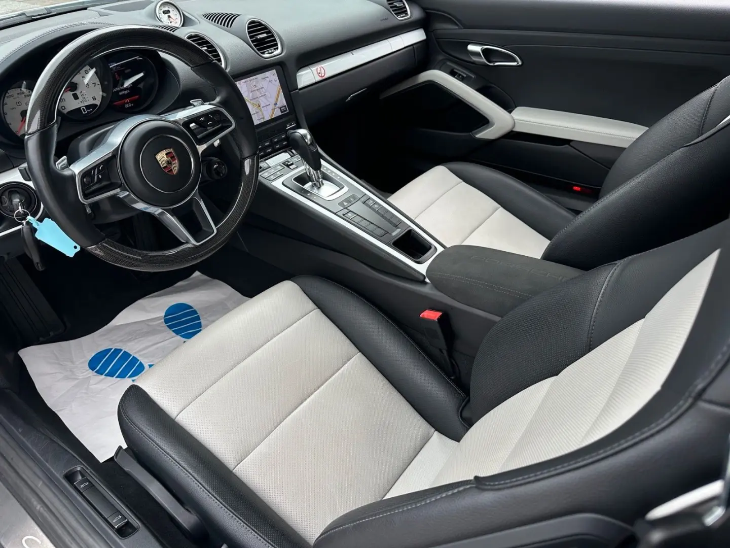 Porsche Cayman 718  /STYLE/Chrono