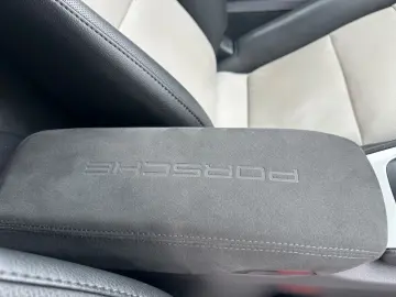 Porsche Cayman 718  /STYLE/Chrono