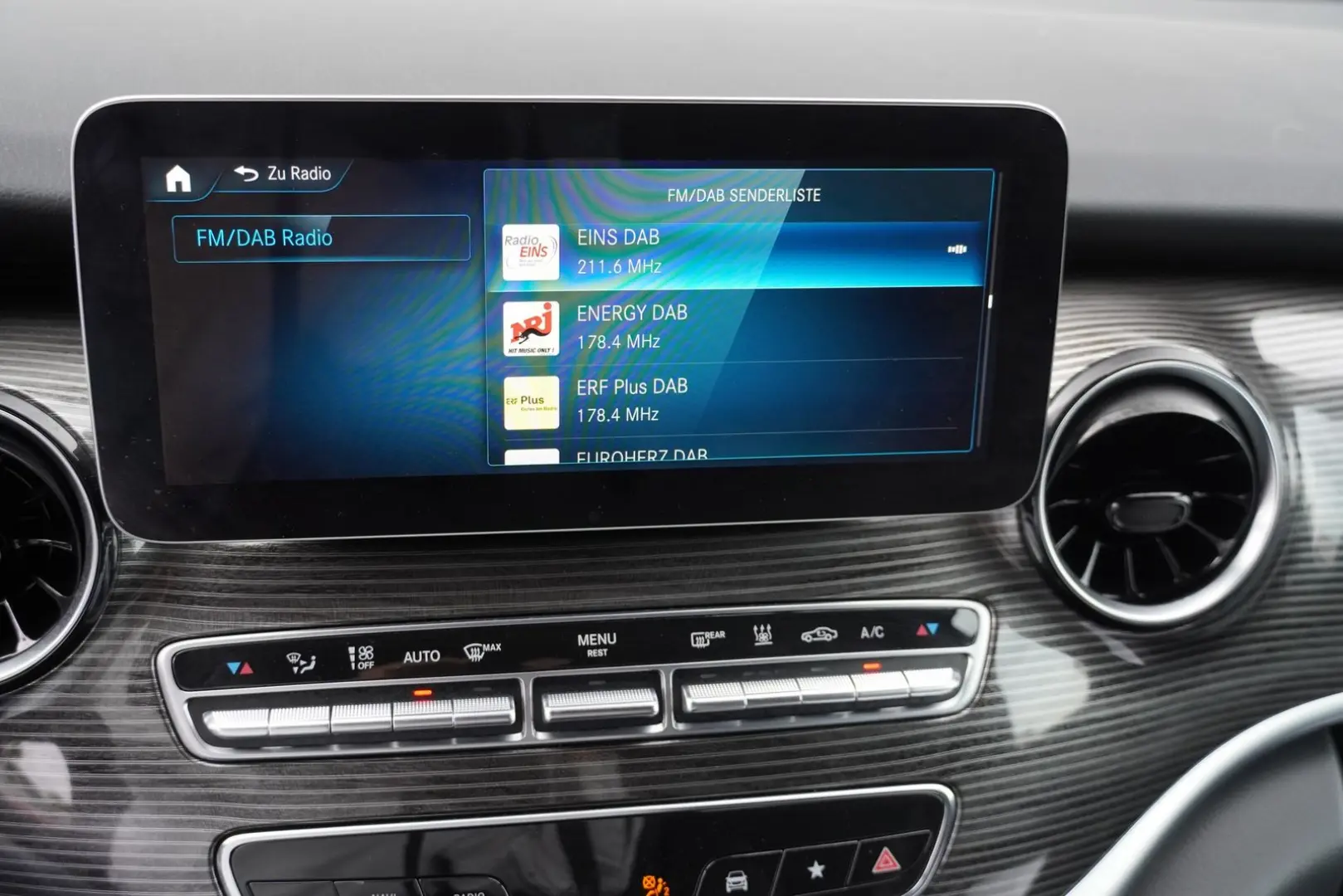 V 300 d lang 4Matic Aut. Matrix ACC 7-Sitzer