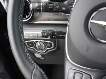 V 300 d lang 4Matic Aut. Matrix ACC 7-Sitzer