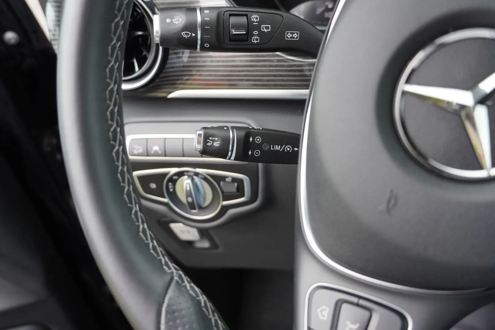 V 300 d lang 4Matic Aut. Matrix ACC 7-Sitzer