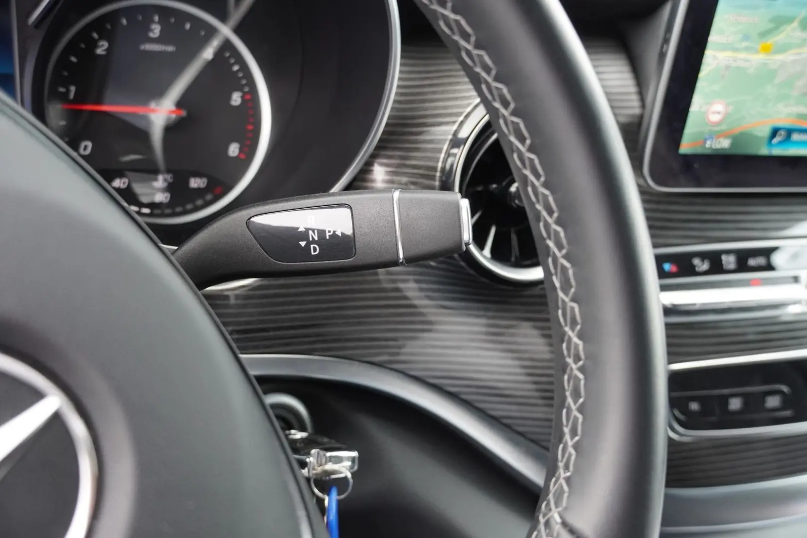 V 300 d lang 4Matic Aut. Matrix ACC 7-Sitzer