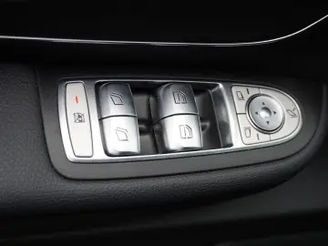 V 300 d lang 4Matic Aut. Matrix ACC 7-Sitzer