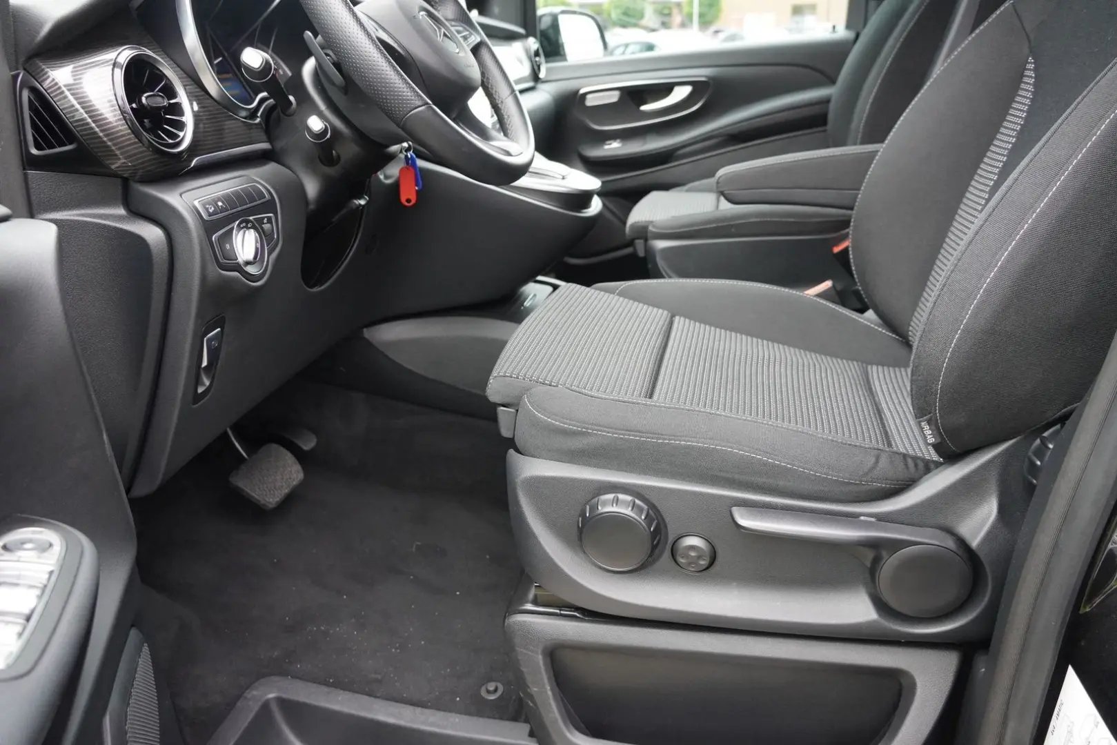 V 300 d lang 4Matic Aut. Matrix ACC 7-Sitzer