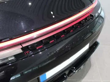 Porsche 911 Carrera 4 GTS Cabriolet