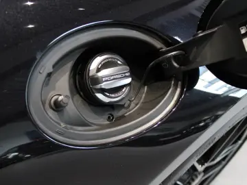 Porsche 911 Carrera 4 GTS Cabriolet