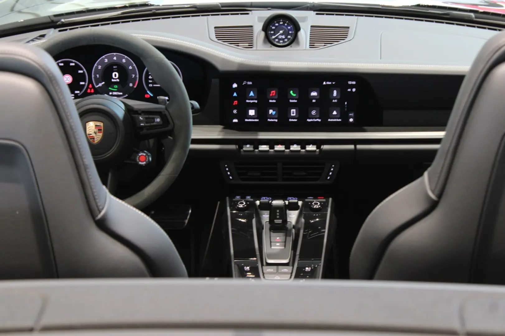 Porsche 911 Carrera 4 GTS Cabriolet