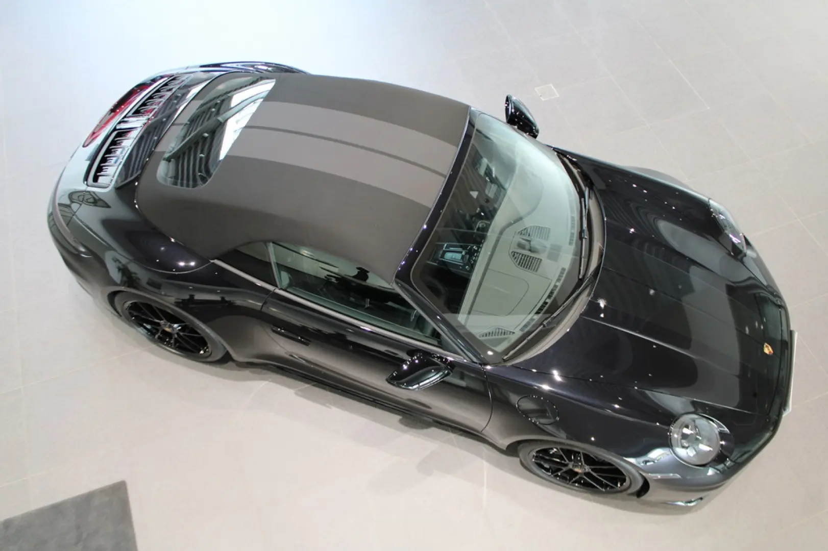Porsche 911 Carrera 4 GTS Cabriolet