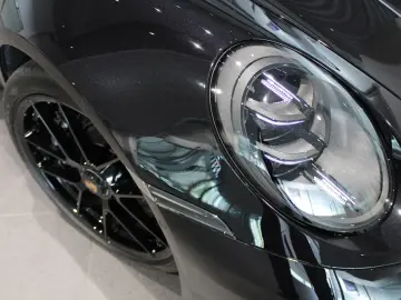 Porsche 911 Carrera 4 GTS Cabriolet