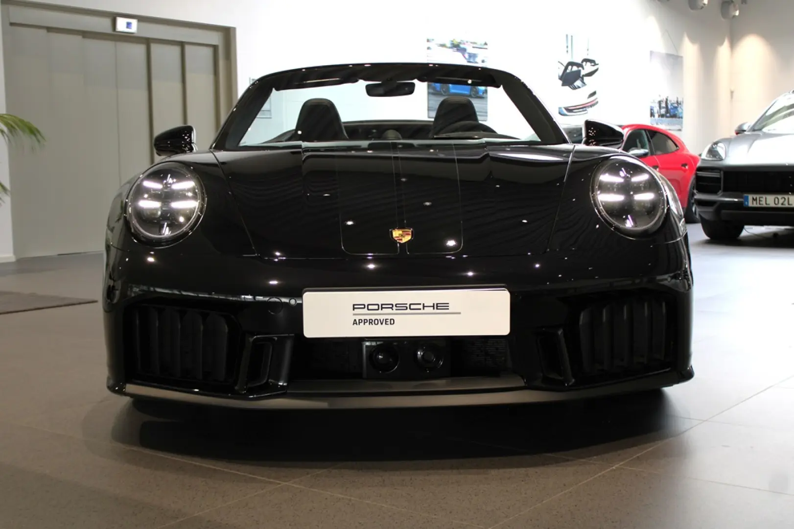 Porsche 911 Carrera 4 GTS Cabriolet