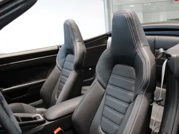 Porsche 911 Carrera 4 GTS Cabriolet