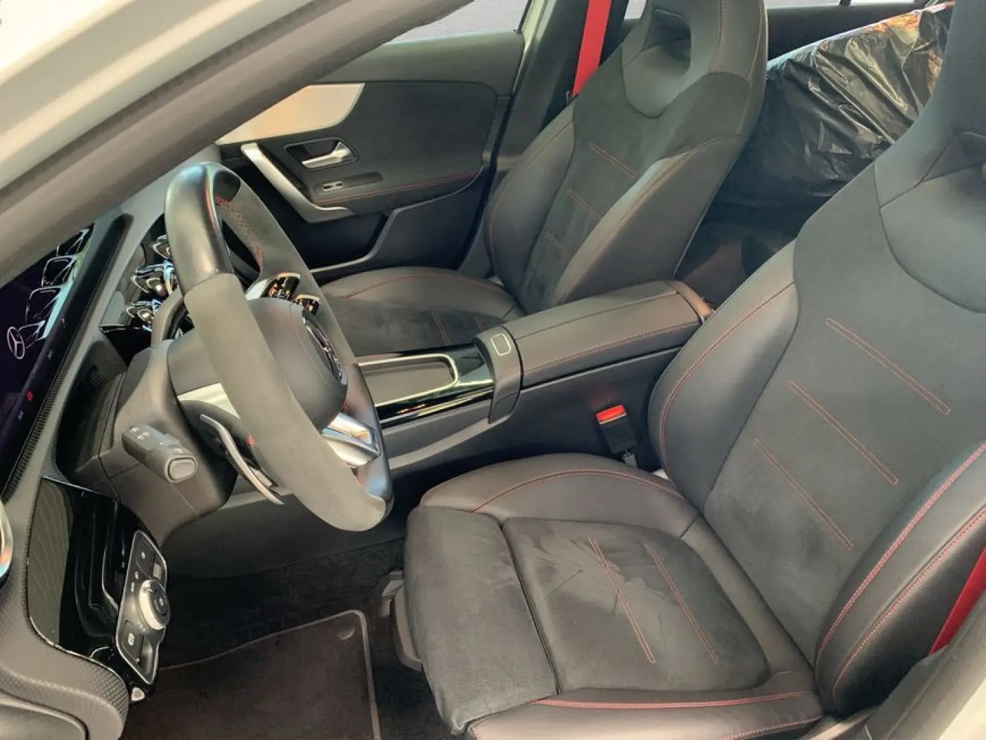 Mercedes Benz A 45 AMG S 4M/Night/PANO/Beam-LED/Distro/HiFi