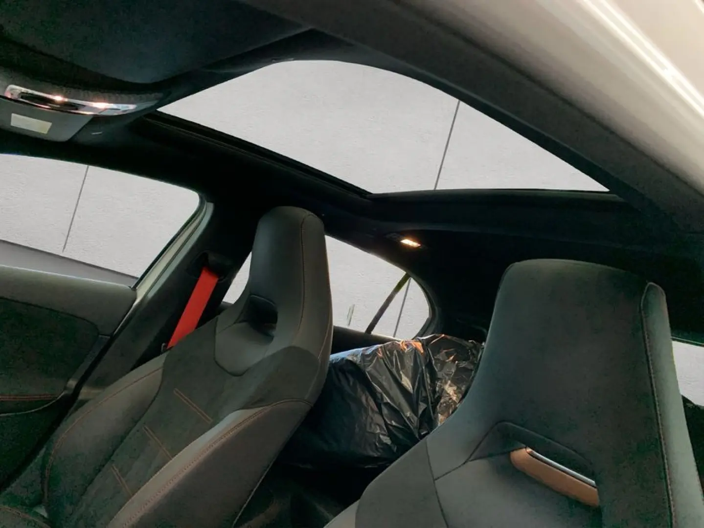 Mercedes Benz A 45 AMG S 4M/Night/PANO/Beam-LED/Distro/HiFi