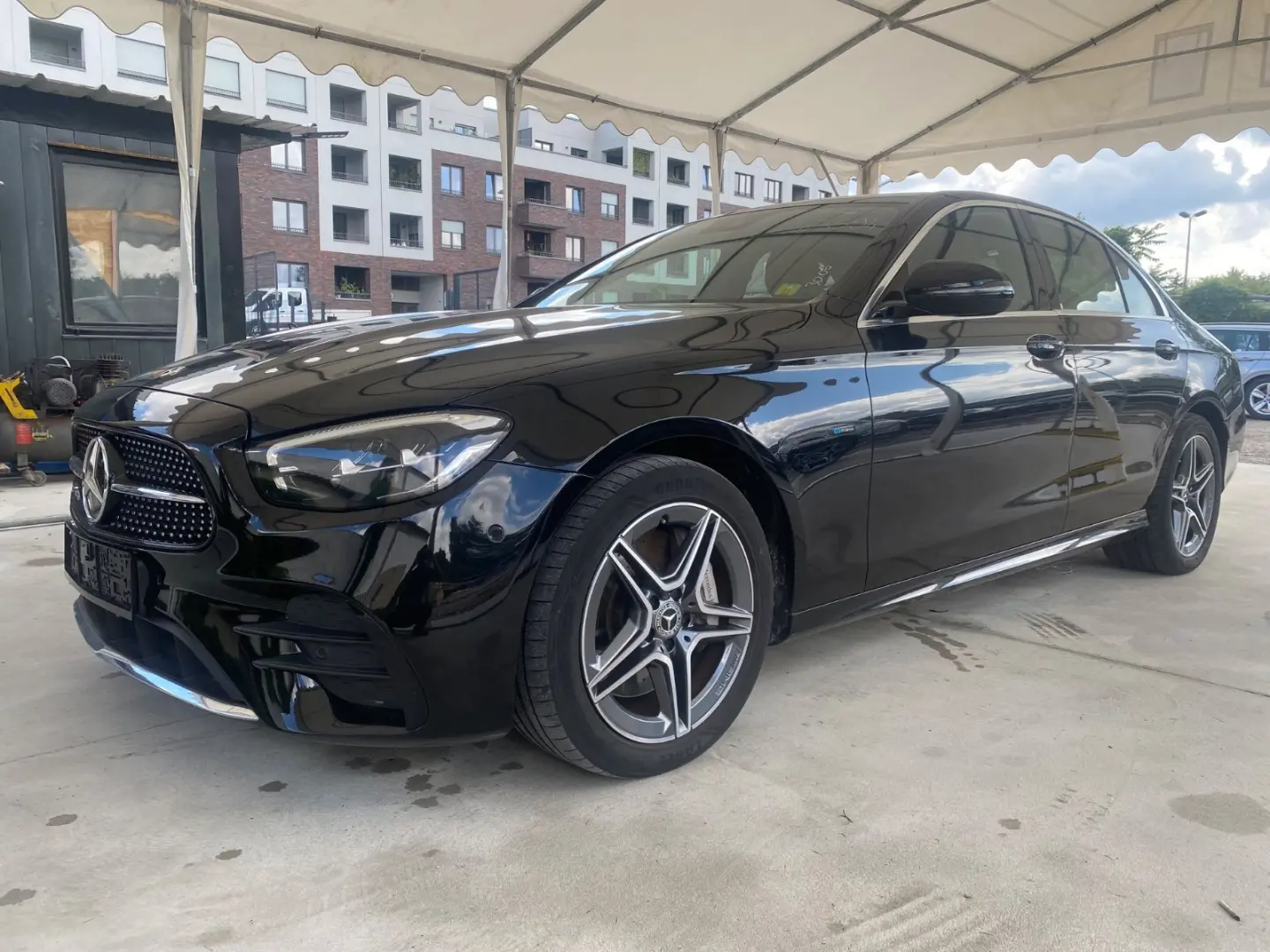 Mercedes-Benz Lim. E 300 de AMG LINE