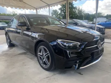 Mercedes-Benz Lim. E 300 de AMG LINE