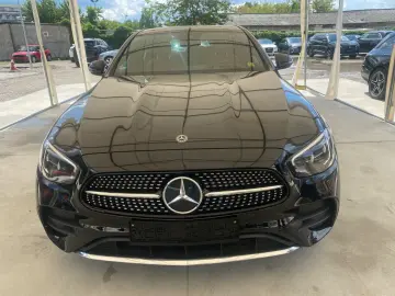 Mercedes-Benz Lim. E 300 de AMG LINE