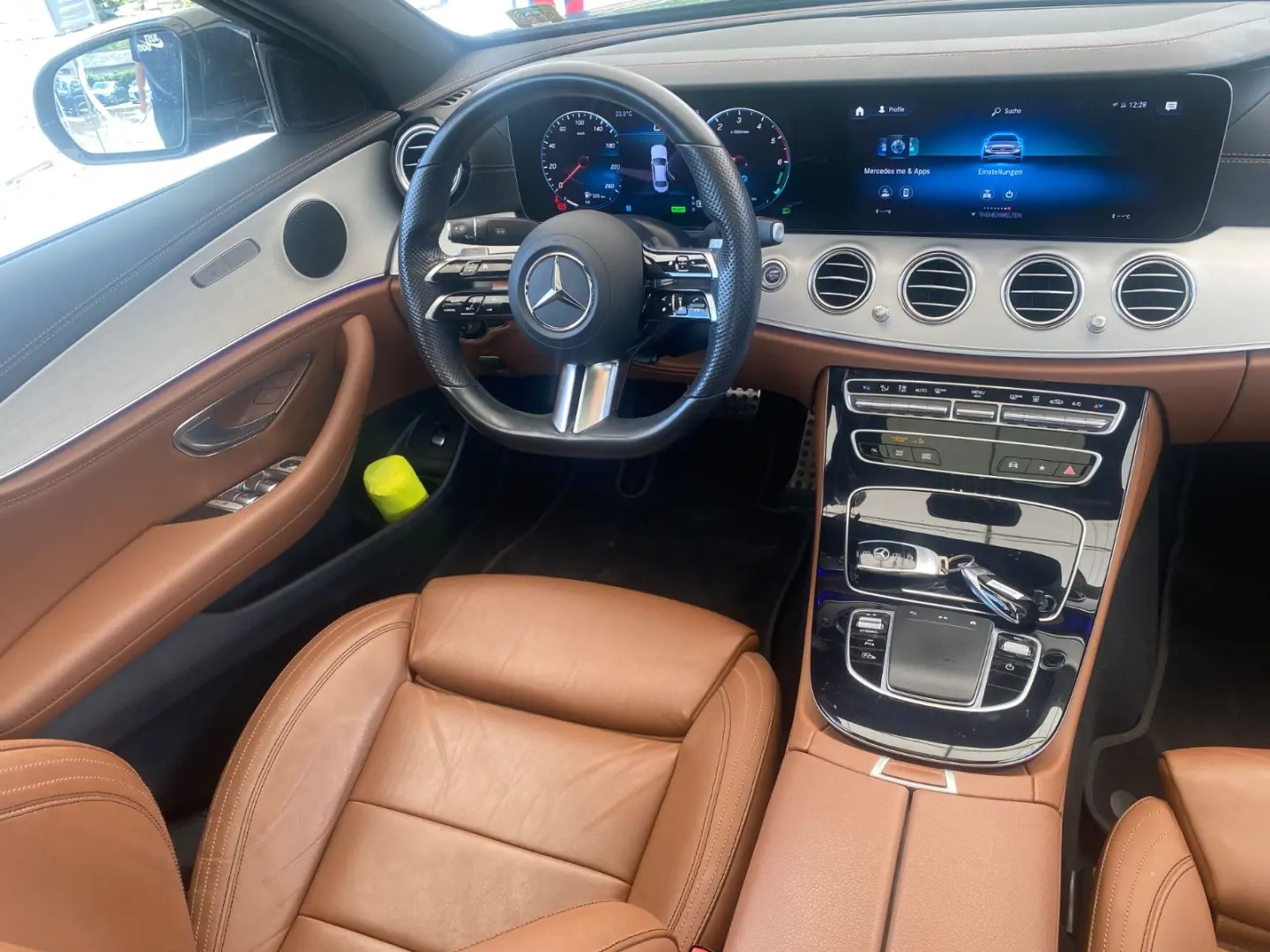Mercedes-Benz Lim. E 300 de AMG LINE