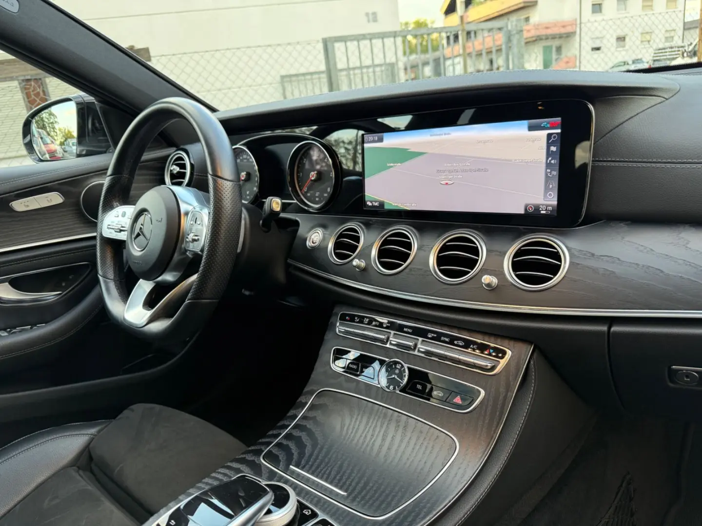 E 300 d Lim. 9G-Tronic AMG Line/Alcantara/Kamera