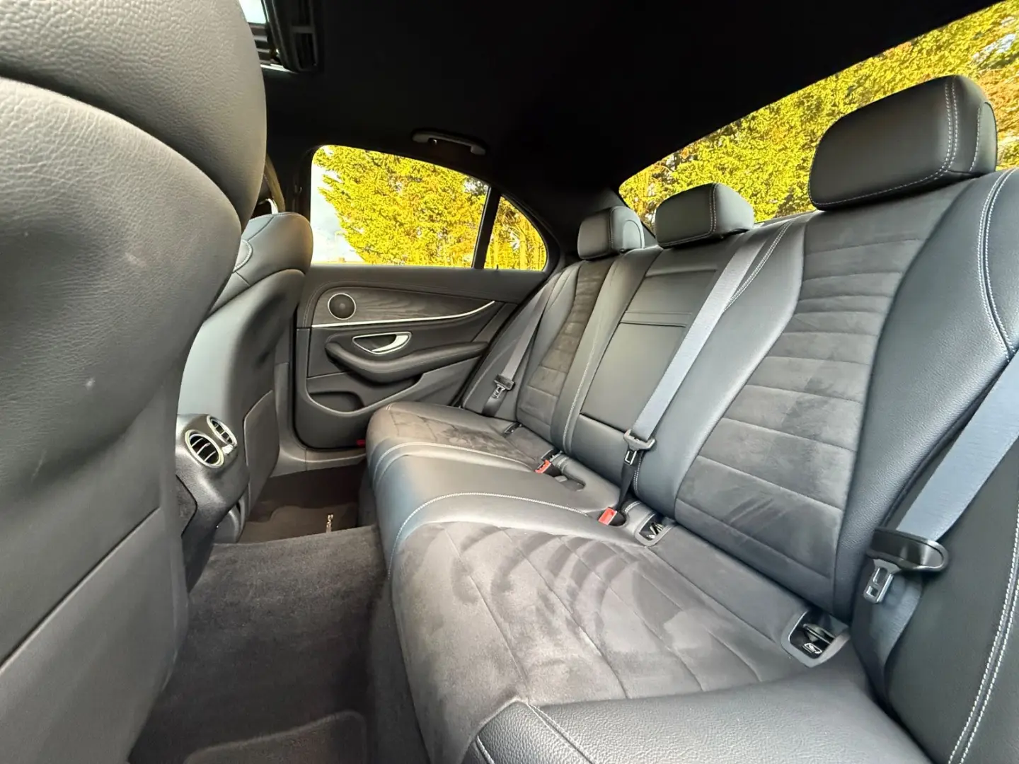 E 300 d Lim. 9G-Tronic AMG Line/Alcantara/Kamera