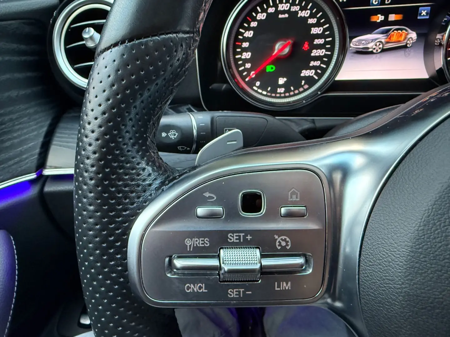 E 300 d Lim. 9G-Tronic AMG Line/Alcantara/Kamera