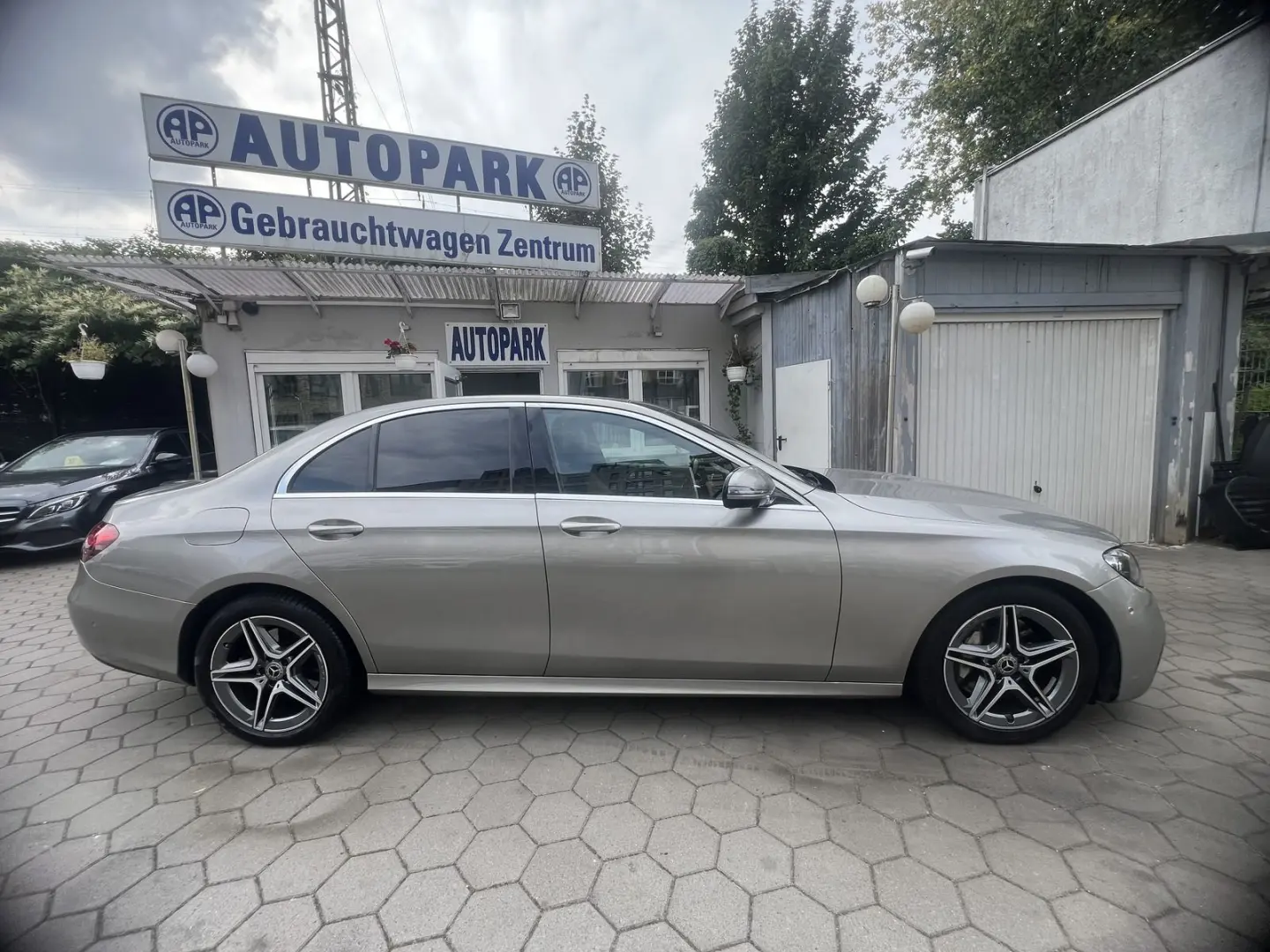 E 300de AMG Avantgarde Limousine*Vollaussattung*