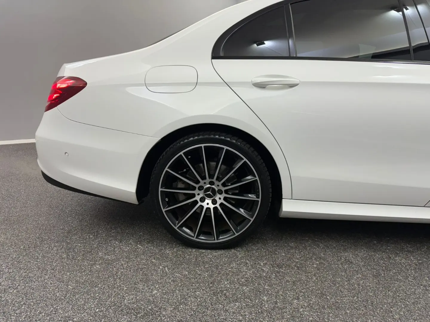 E 350 AMG LINE NIGHT*PANO*WIDE*BURM*MEMO*360