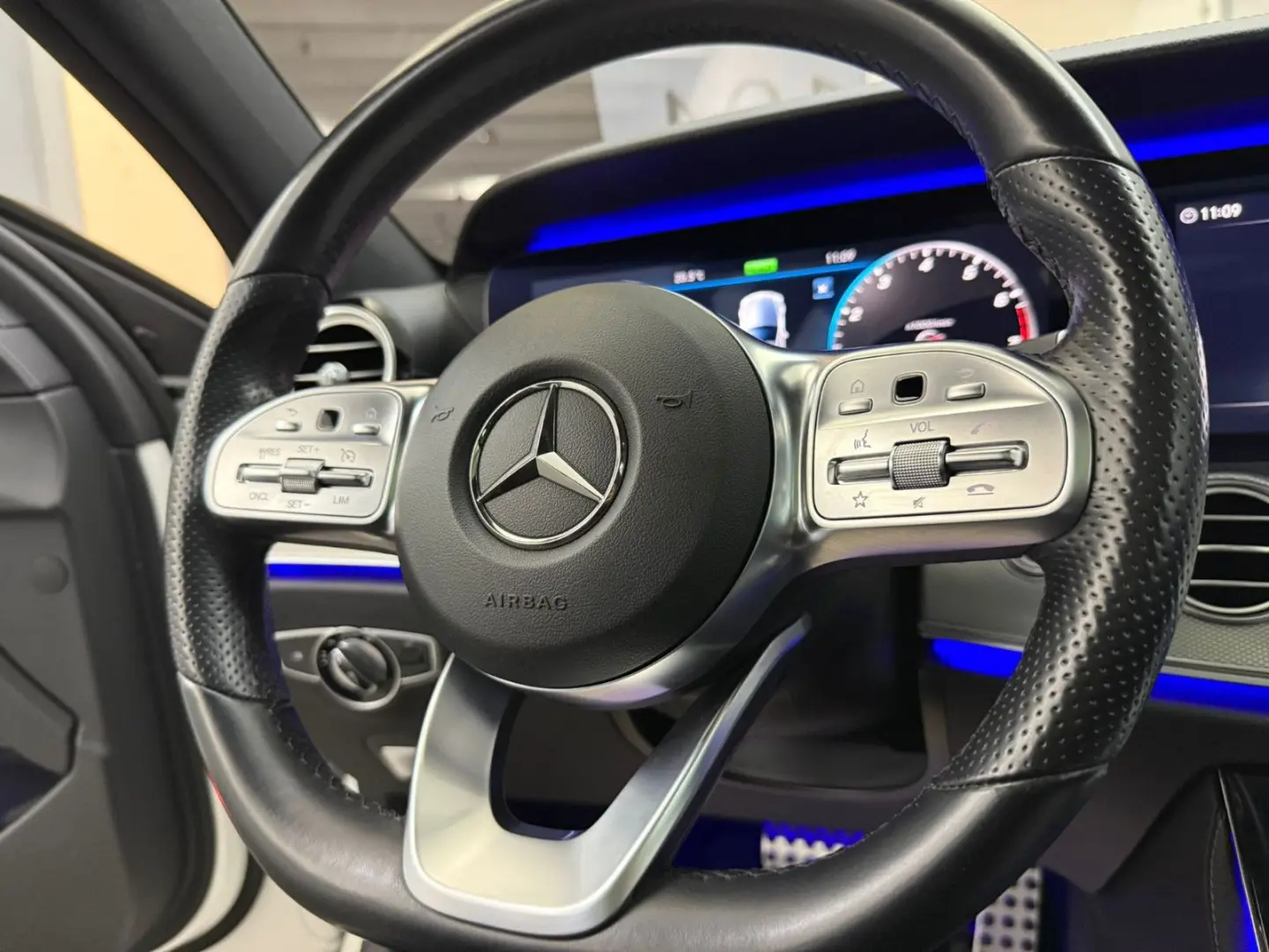 E 350 AMG LINE NIGHT*PANO*WIDE*BURM*MEMO*360