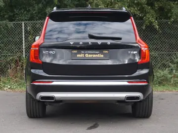 XC90 T8 Pilot/Pano/360°/TWA/H&K/Massage