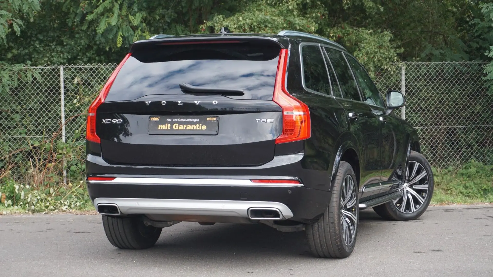 XC90 T8 Pilot/Pano/360°/TWA/H&K/Massage