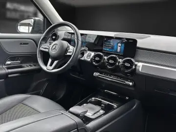Mercedes Benz GLB 200 LED*Navi*DAB*Leder*DigTacho