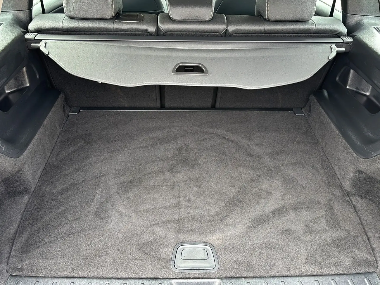 Mercedes Benz GLB 200 LED*Navi*DAB*Leder*DigTacho