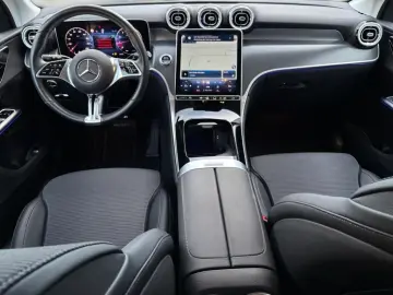 Mercedes Benz GLC 200 4M Avantgarde/9G/LED/Navigation/
