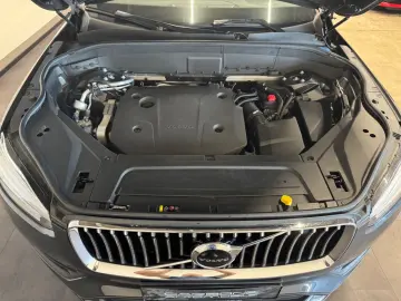 XC 90  B5 D AWD**LEDER+7-SITZER+PANORAMA**