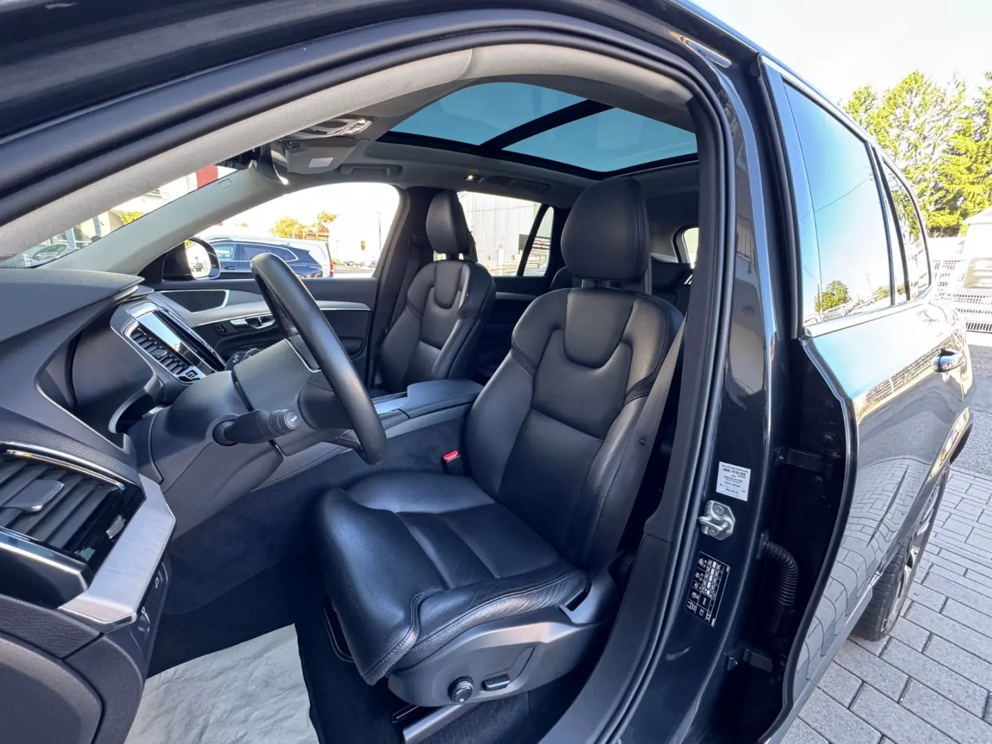 XC 90  B5 D AWD**LEDER+7-SITZER+PANORAMA**